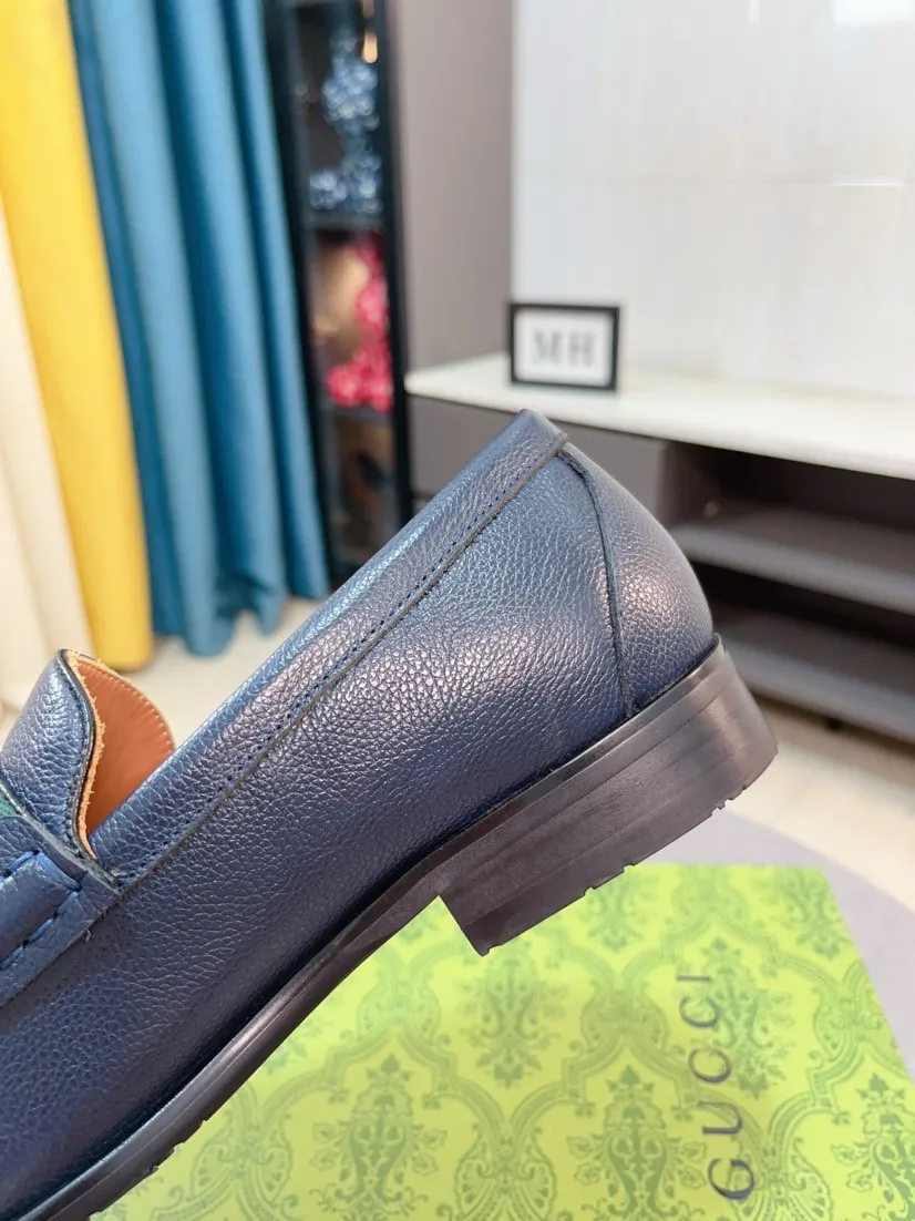 Men's shoes 💰500🌹🌹Niuli [GUCCI Gucci] A new style of formal men's leather shoes is coming~ The original quality upper is made of patent leather imported from Italy, the leather is soft and delicate, comfortable and soft first-layer cowhide lining, rubber wear-resistant outsole, the shoe shape is dignified and domineering, and the luxury charm cannot be concealed! The natural and free nouveau riche leads the trend. Code number: 38-44